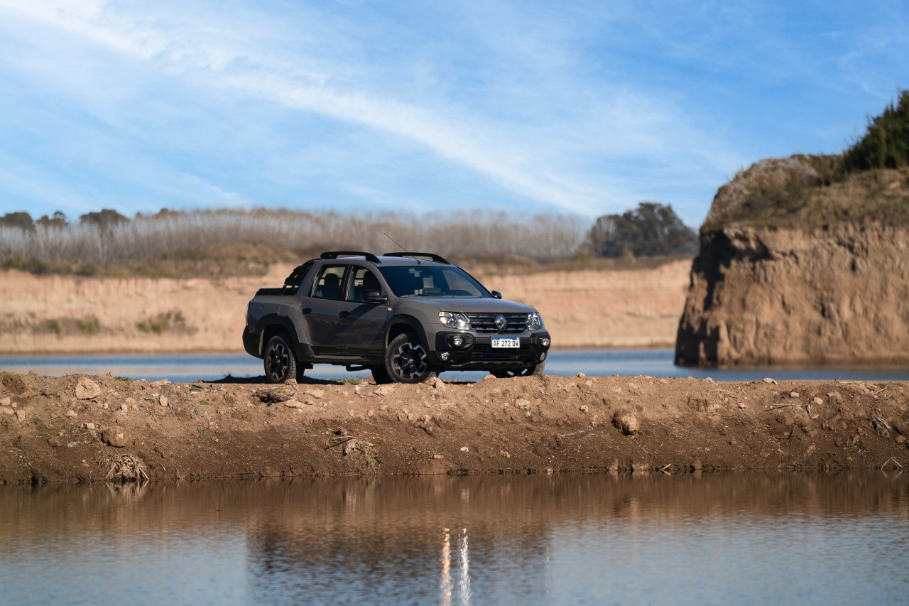 Renault Oroch: 3vNF6eVMGc5IL9nr2EMe2zXnjiwpaB-metaT1JPQ0gtT1VUU0lERVIgKDI5KS5qcGc=-.jpg