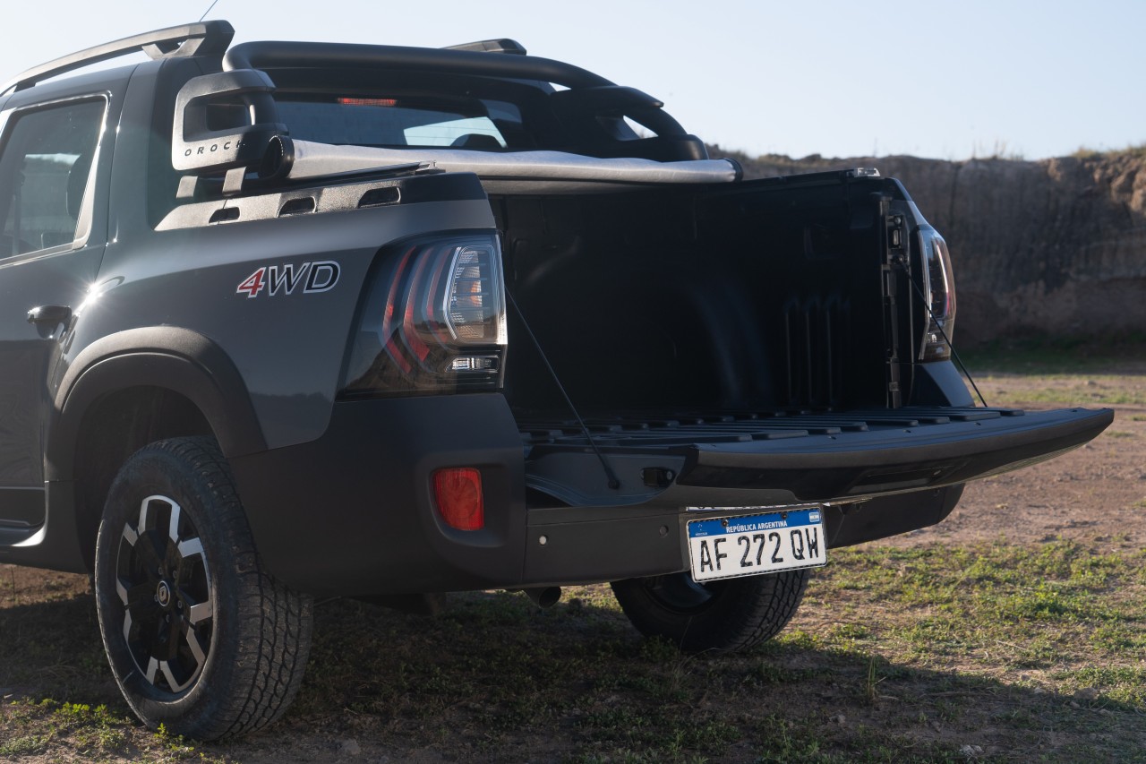 Renault Oroch: ivqCQnnAmuRIjGUnVPdF0zejB0CSyo-metaT1JPQ0gtT1VUU0lERVIgKDM0KS5qcGc=-.jpg