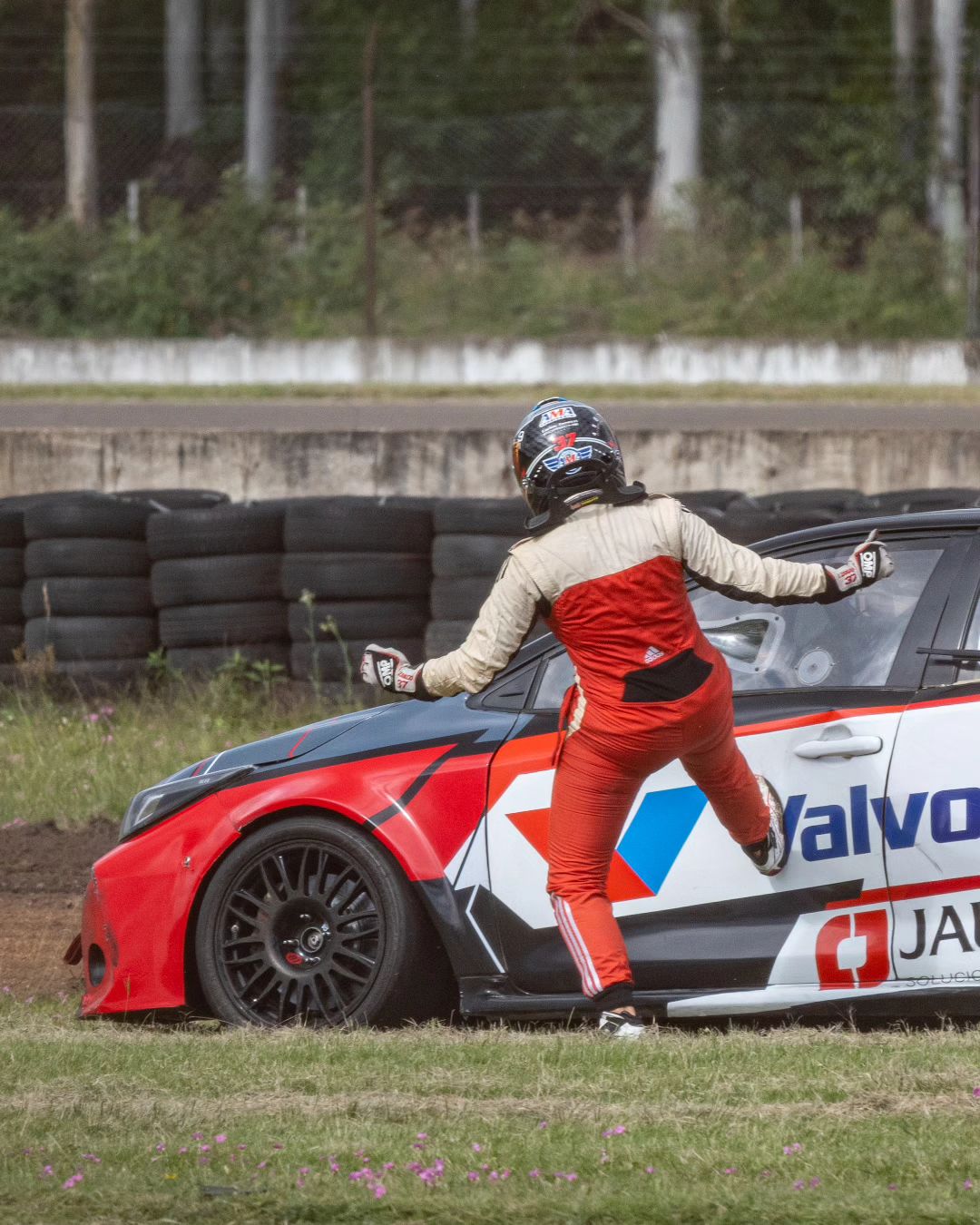 La reacción de Zanazzi en la final del TN en Concordia: 01.jpg
