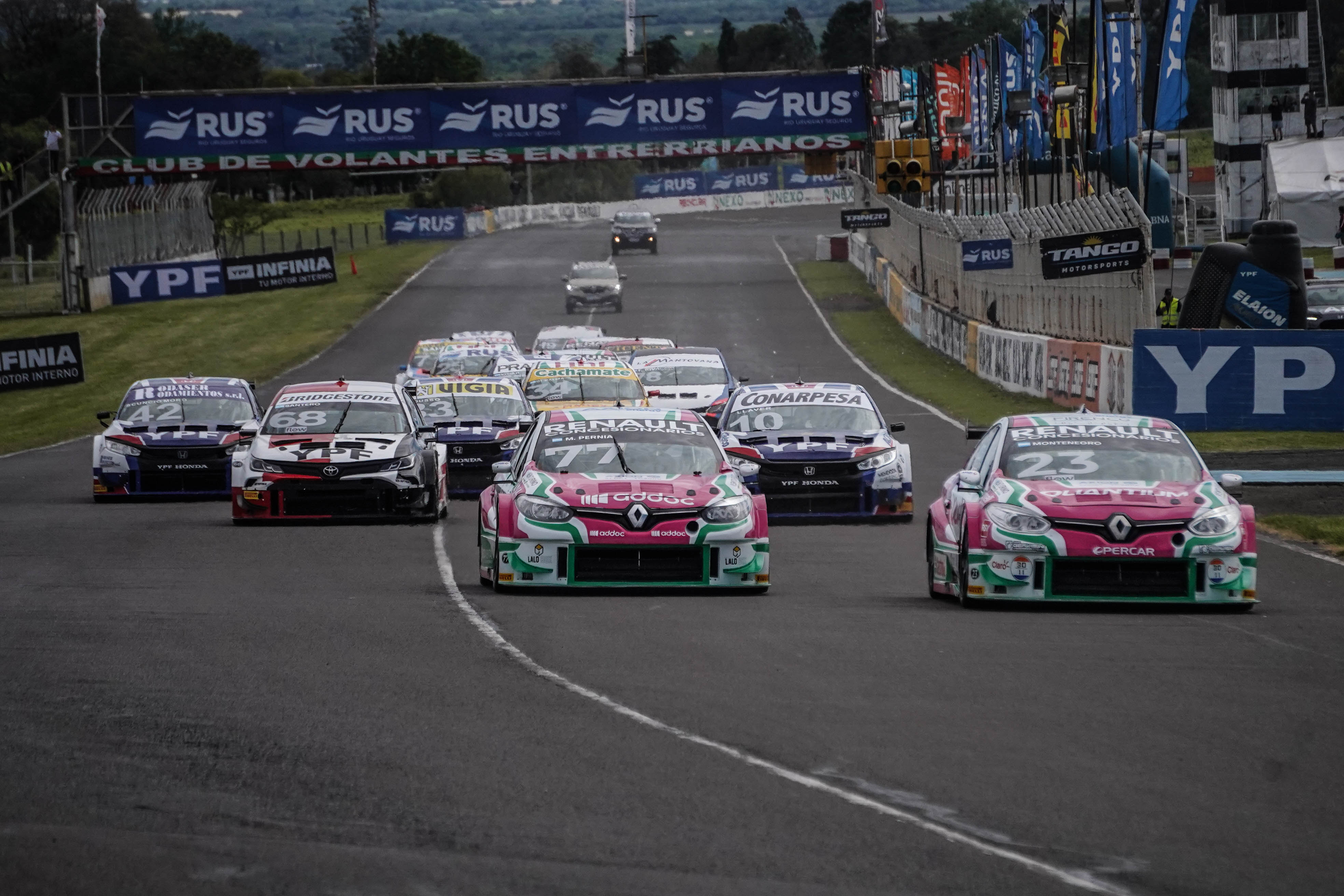 Todo el color del paso del TC2000 por Paraná: DSC06200.jpg