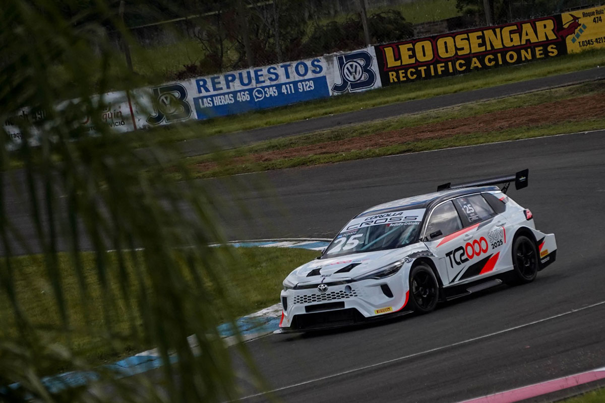 Las mejores fotos de la Corolla Cross en el lente de Braian Alarcon: suv-7.jpg